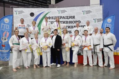 Ретро-каратэ для пенсионеров Стерлитамака стало символом новой жизни